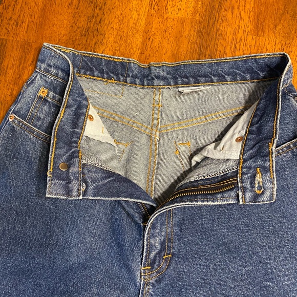 Vintage Jordache jeans. 100% cotton size 11/12 however they measure @ size 28 - Picture 3 of 11